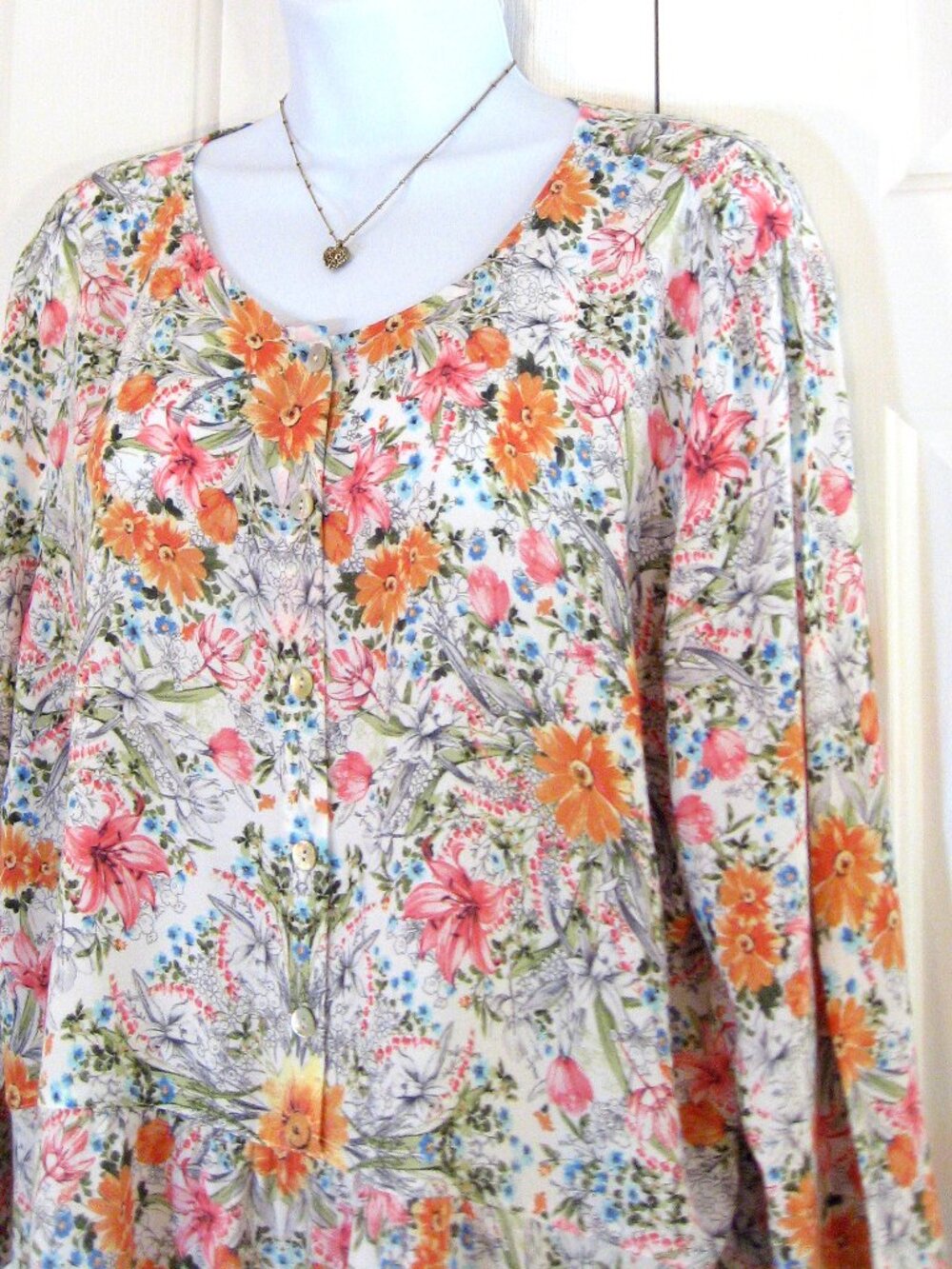 J. Jill | Floral Printed Flounce Hem Tunic Top - Picture 4 of 9